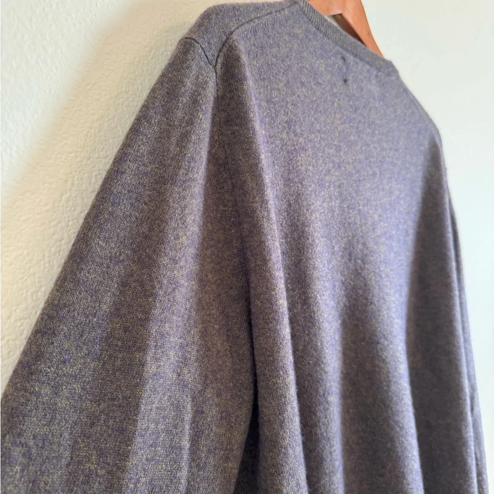 Black Brown 1826 Men’s v-neck cashmere sweater